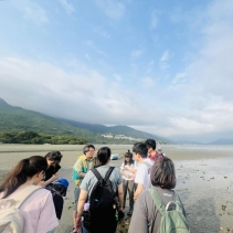 【 水 口 記 】水口村，一個「清涌覺樂」團隊從未踏足的地方。🌄一行人懷著不多的期望，帶著無數的未知，我走進了大嶼山南端的這個角落。未曾料到，一步步探索之中，驚喜卻不斷浮現。✨村內不僅有綠意 (6)