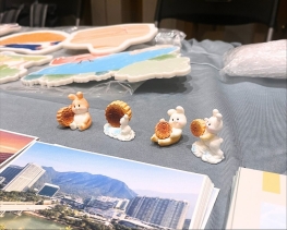 🌕【 與 社 區 共 度 佳 節 】🏮.早前，「清涌覺樂」應東環邀請參與由屋苑主辦的中秋攤位—— 團隊聯同社區導師精心籌劃了幾個以綠色導賞為主題的攤位遊戲，讓居民、家庭、小朋友可以輕鬆愉快 (1)