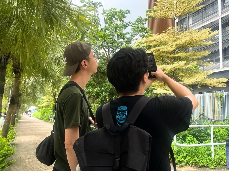 【🌇 想像中的東涌？🌇 】培訓中段，一班參加組織者培訓的學員來到東涌為各自的社區意念進行考察，開始前各人分對東涌的印象：十居其九都是「機場旁邊的新市鎮」。✈️🏙️直到看見富東邨和逸東邨— (2)