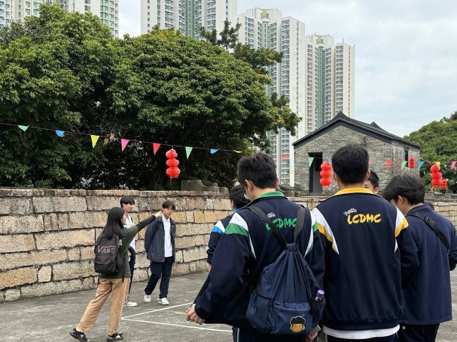 【 心凝形釋 - 始得東涌漫遊記 】 💭🌿你有多久沒試過靜下心來，擁抱自己身體的聲音？日前我們清涌覺樂社區導師帶領一群中四學生到東涌，遊走於逸東邨、馬灣涌村及砲台，認識這個他們大部分師生第 (4)